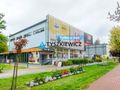 DOM 400M Z ŚWIETNIE PRESPERUJĄCYM SALONEM MEBLOWYM - zdjęcie 1