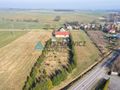 Dom z basenem z potencjałem inwestycjnym - zdjęcie 3