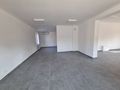 Lokale usługowo-handlowe 200 m2, parkingna 10 samochodów - zdjęcie 1