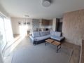 Atrakcyjny apartament na 21 piętrze z piękną panoramą - zdjęcie 2
