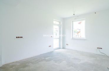 15878460 - zdjęcie ogłoszenia
