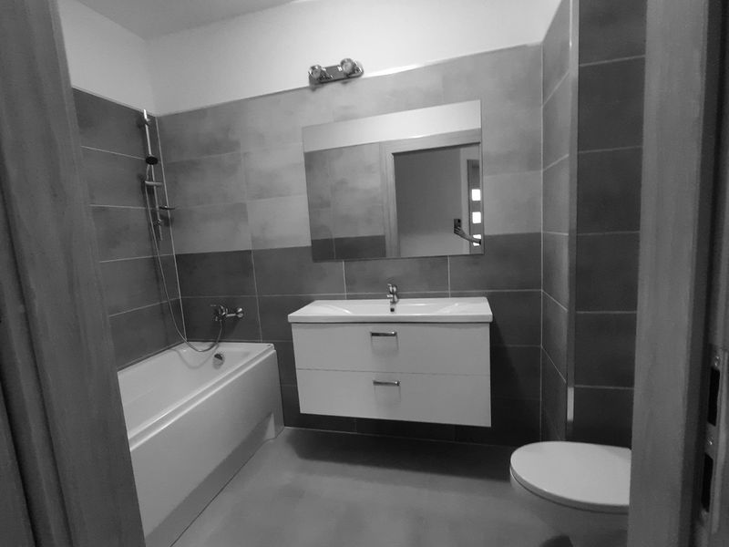Zdjęcie ogłoszenia -  75