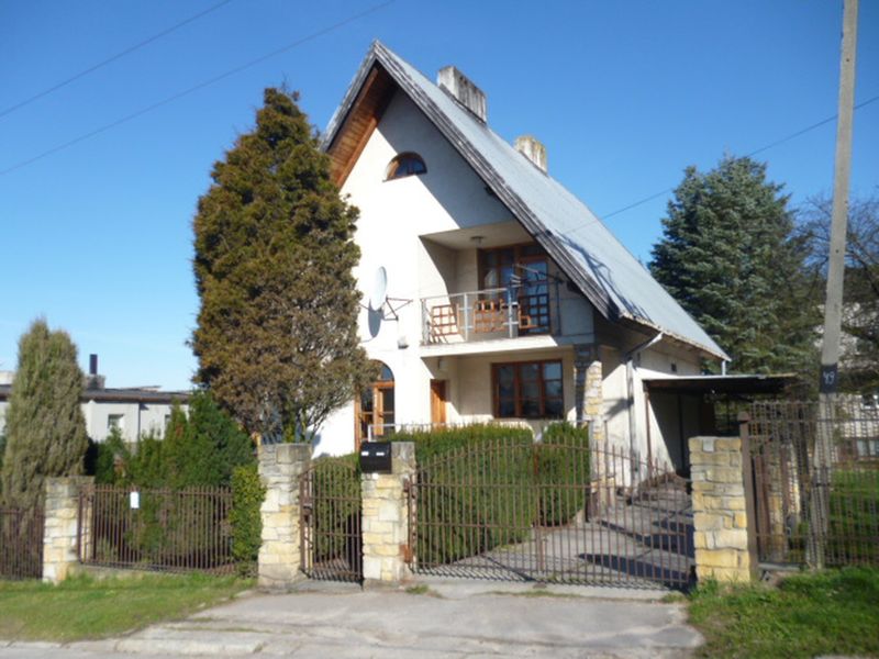 Dom wolnostojący z rynku wtórnego na sprzedaż Starachowice