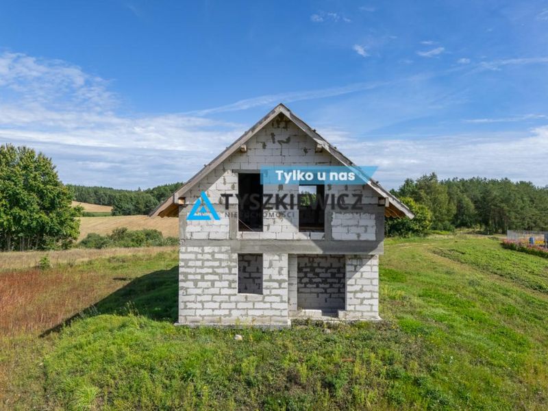 Dom w stanie surowym otwartym w spokojnej okolicy - ID: 15965311